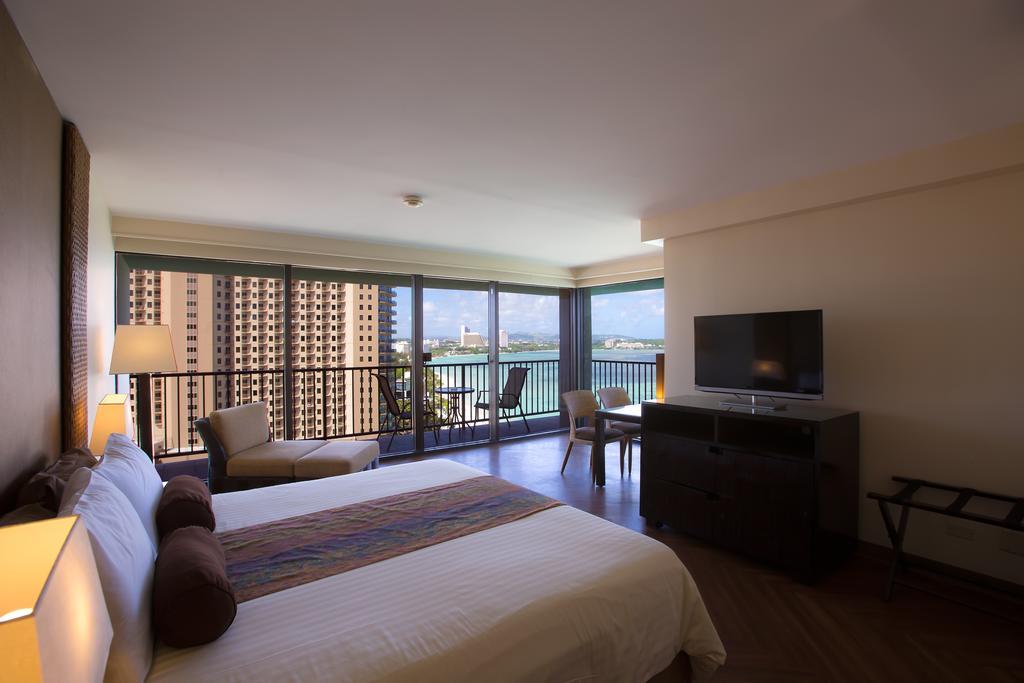 Guam Reef Hotel Tumon Exterior photo