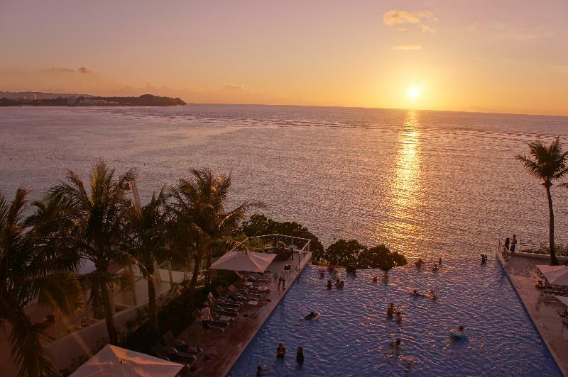 Guam Reef Hotel Tumon Exterior photo